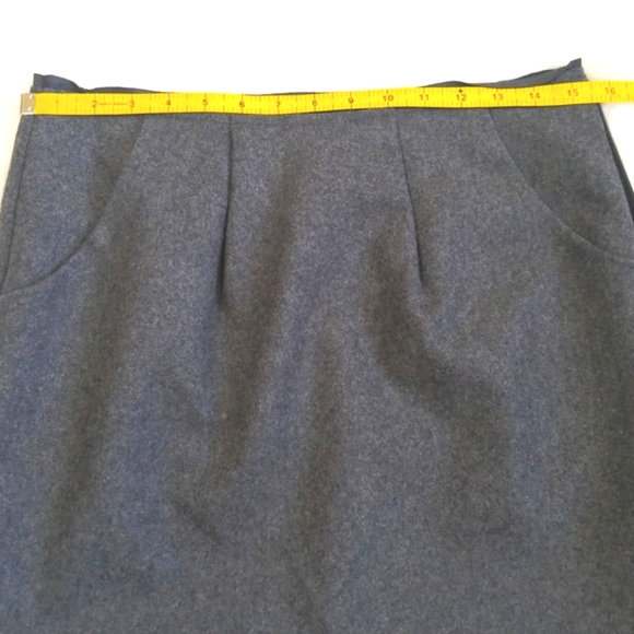 J. Crew Grey Wool Mini Skirt. Size 4 - Picture 7 of 8